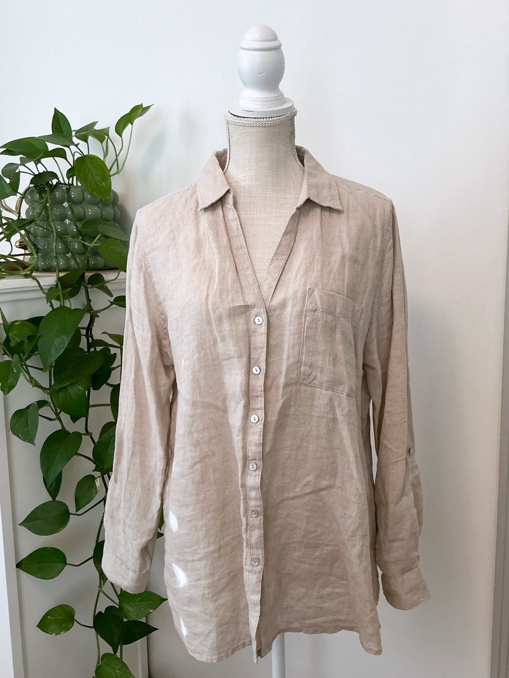 C&C California | Light Beige Linen Button Up Long Sleeve Shirt size Large